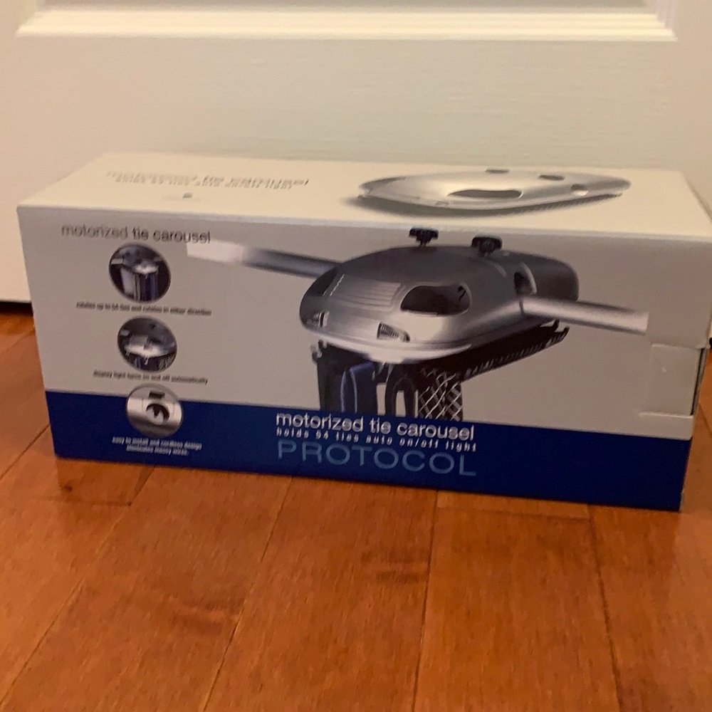 Protocol‎ Motorized Tie Carousel